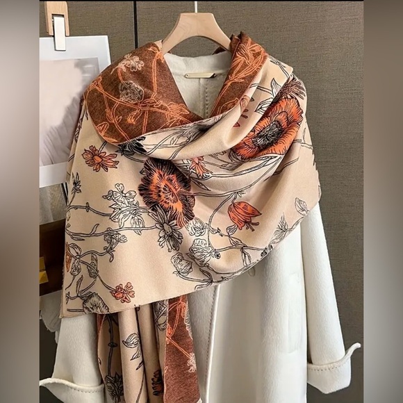 Brand New Scarf - Picture 1 of 2